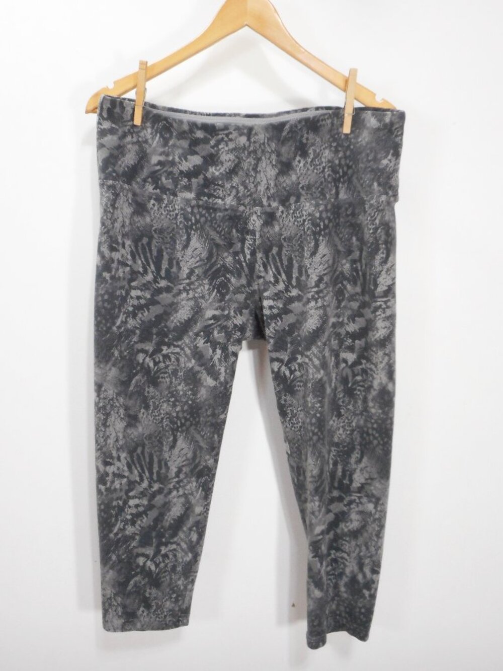 Style Co Sport Women's Plus Size 1X Cropped Leggings Pants Athletic Gray
